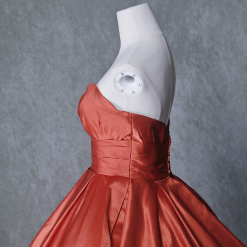 送料無料！人気上昇！テラコッタ色 エンパイアライン パーティードレス  