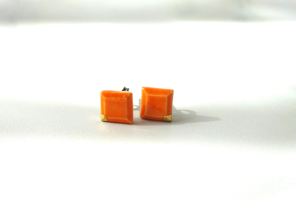 kotsubu 陶瓷耳環（方形、橘色） 第1張的照片
