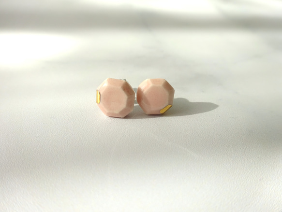 kotsubu 陶瓷耳環（八角形/粉紅色） 第1張的照片