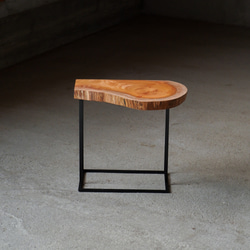 欅の無垢材 サイドテーブル 6枚目の画像