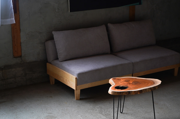 欅の一枚板 肉球みたいな形のコーヒーテーブル（高さ・カラー変更無料） 4枚目の画像