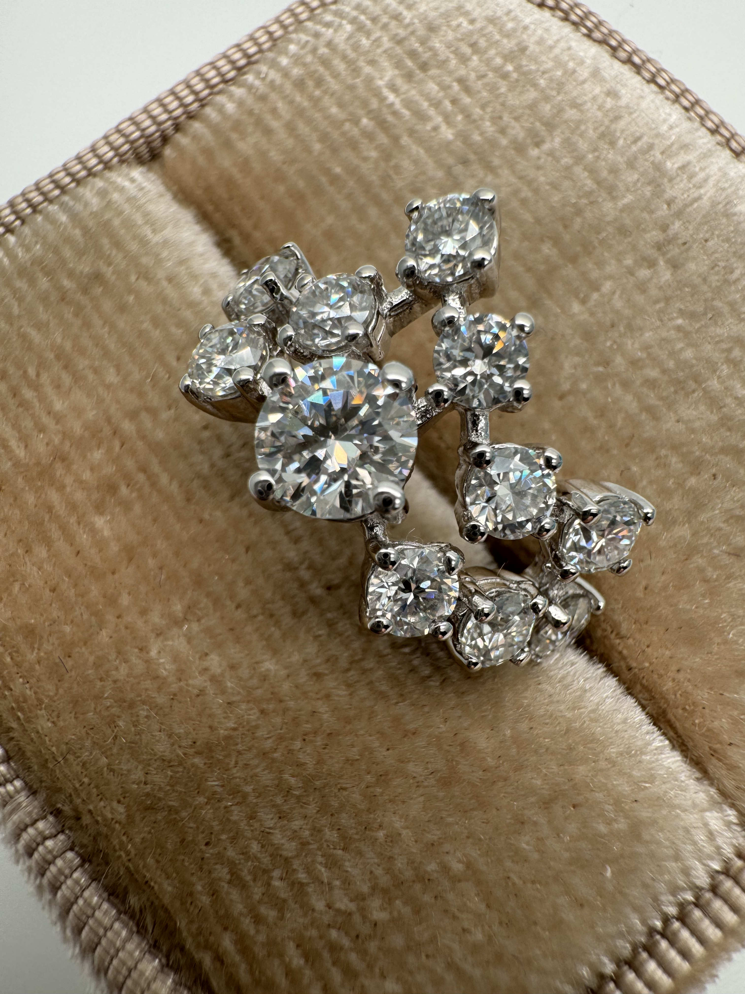 モアサナイトリング　合計約1.5カラット　S925＋ホワイトゴールドコーティング