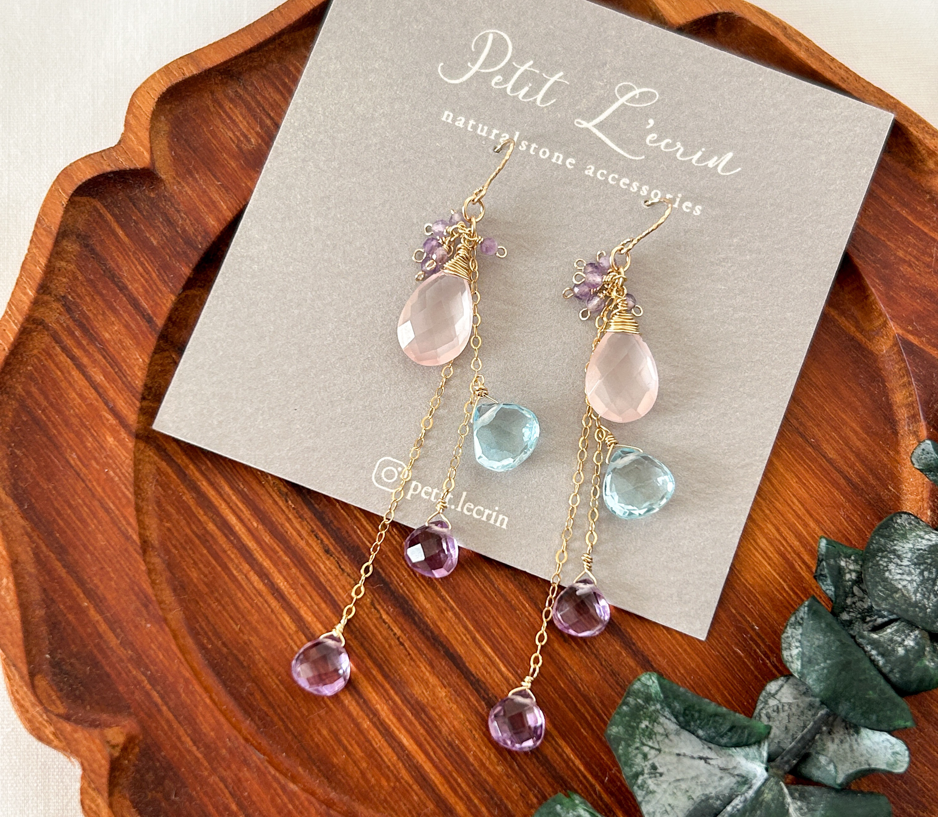 2月誕生石・14kgf/宝石質アメジスト・スカイブルートパーズ・ローズクォーツのトリコロールピアス