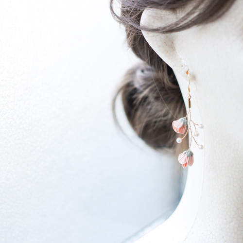 blue sweetpea〜】ｻﾑｼﾝｸﾞﾌﾞﾙｰ×ｽｲｰﾄﾋﾟｰの花びらパールピアス