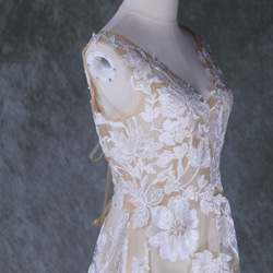 送料無料！オーバードレス シャンパン色 魅惑の花レース 結婚式 ノースリーブ トレーン 7枚目の画像
