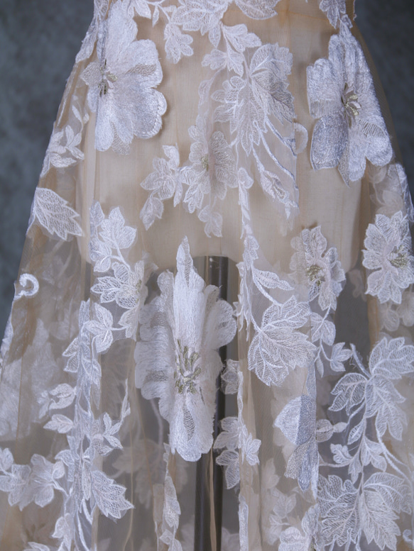 送料無料！オーバードレス シャンパン色 魅惑の花レース 結婚式 ノースリーブ トレーン 6枚目の画像