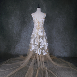 送料無料！オーバードレス シャンパン色 魅惑の花レース 結婚式 ノースリーブ トレーン 4枚目の画像