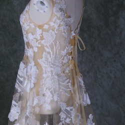 送料無料！オーバードレス シャンパン色 魅惑の花レース 結婚式 ノースリーブ トレーン 10枚目の画像