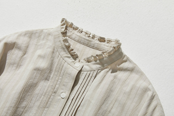 優雅襯衫，擴大服裝範圍 棉麻提花長袖襯衫 米色 24A05-2 第2張的照片