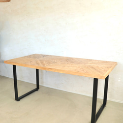 ネイティブデザインテーブル　W1,600×D800  アイアン脚　ダイニングテーブル　ヘリンボーン 7枚目の画像