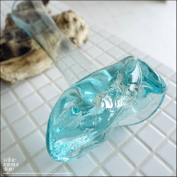 硝子フラワーベースSin 花瓶 プリミティブガラスベース 手作り 一輪挿し 一点物 ハンドメイド 無垢材 自然な様 7枚目の画像
