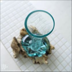硝子フラワーベースSin 花瓶 プリミティブガラスベース 手作り 一輪挿し 一点物 ハンドメイド 無垢材 自然な様 3枚目の画像