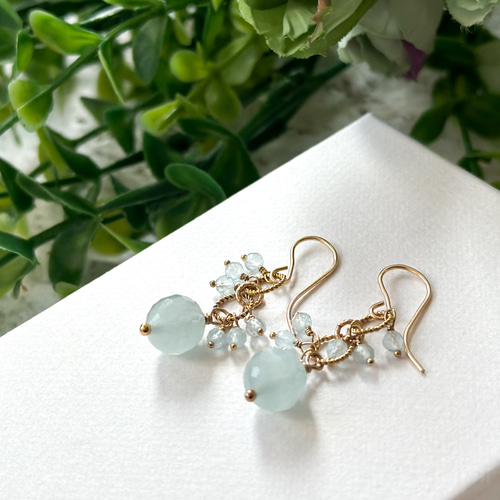 14kgf*ミルキーアクアマリンのボンボンピアス／イヤリング*天然石