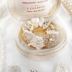 淡水珍珠圓形胸針珍珠施華洛世奇胸針寶石白色婚禮正式婚禮邀請函 第1張的照片
