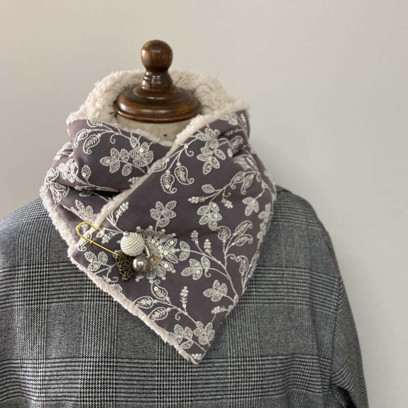 ミニマフラー インド刺繍レースxファー 飾りピン付き マフラー