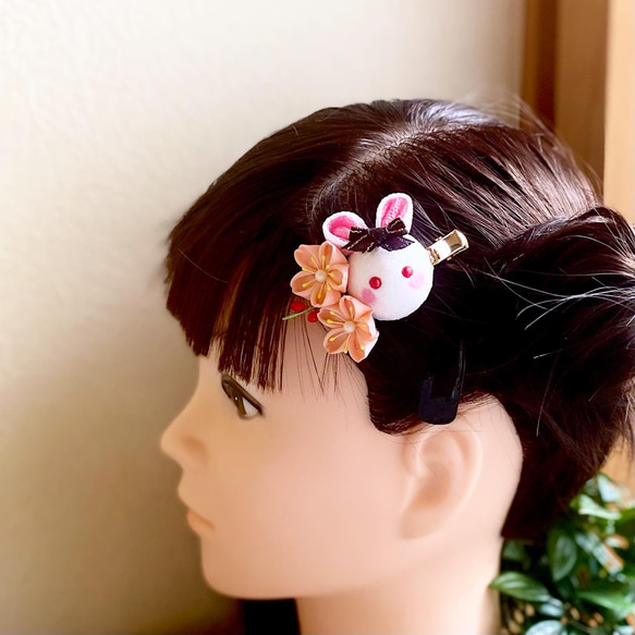 つまみ細工　子どもが喜ぶ髪飾り　♥うさぎと桜♥　ヘアクリップ　ひなまつり　七五三　入園式 4枚目の画像