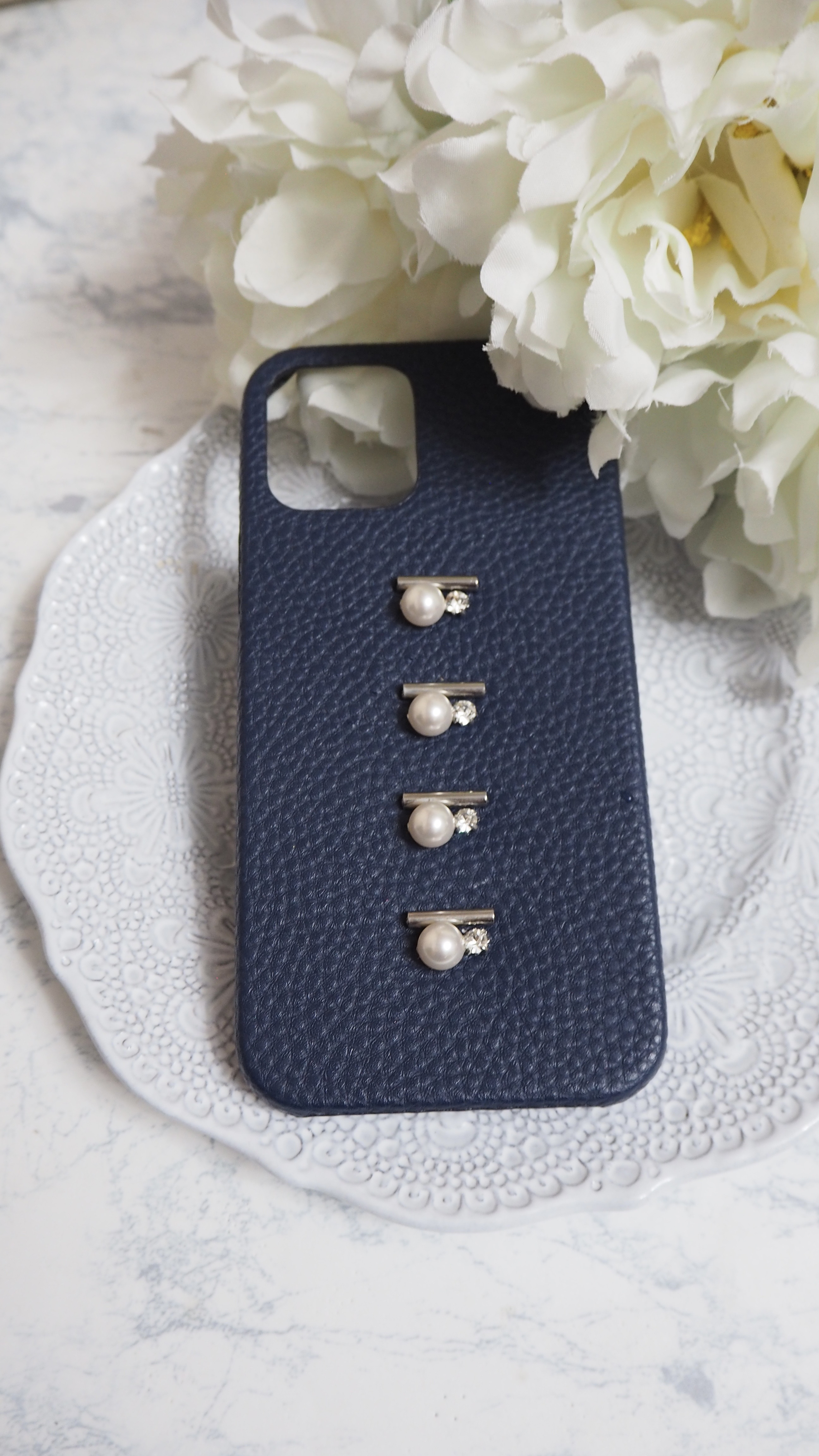 One dot Pearl ワンドットパール　ビジュースマホカバー 洗練されたエレガントスマホカバー　パールスマホカバー