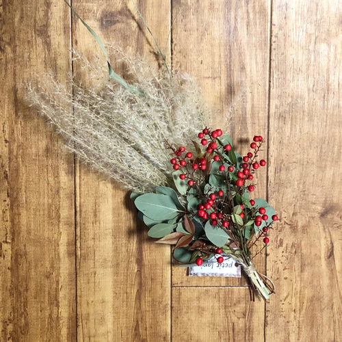 特価】ナンテン ユーカリ ススキ スワッグ 37cm ＊ ドライフラワー