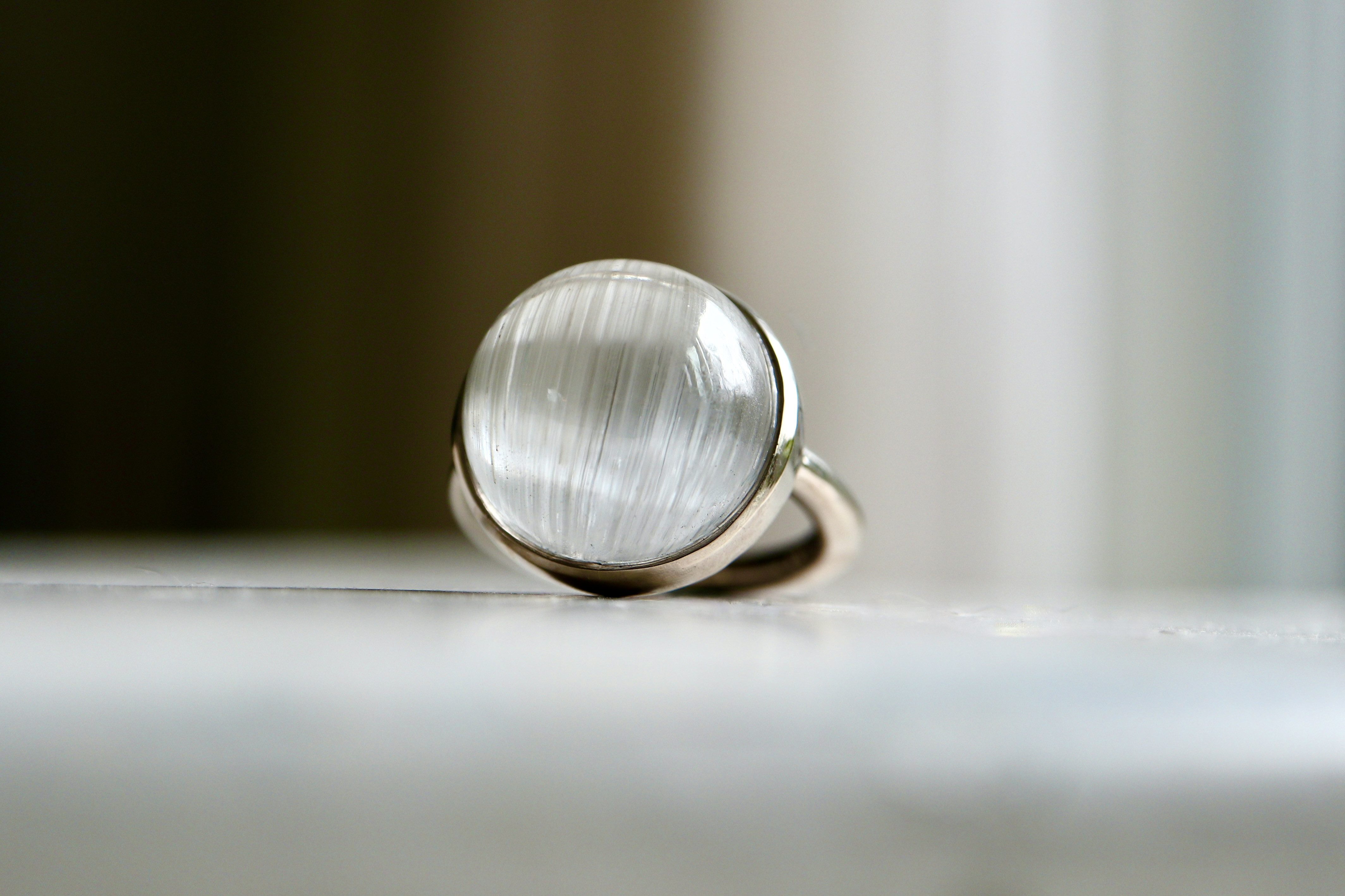 K10WG[Brazilからのgift topaz cat's eye] ring