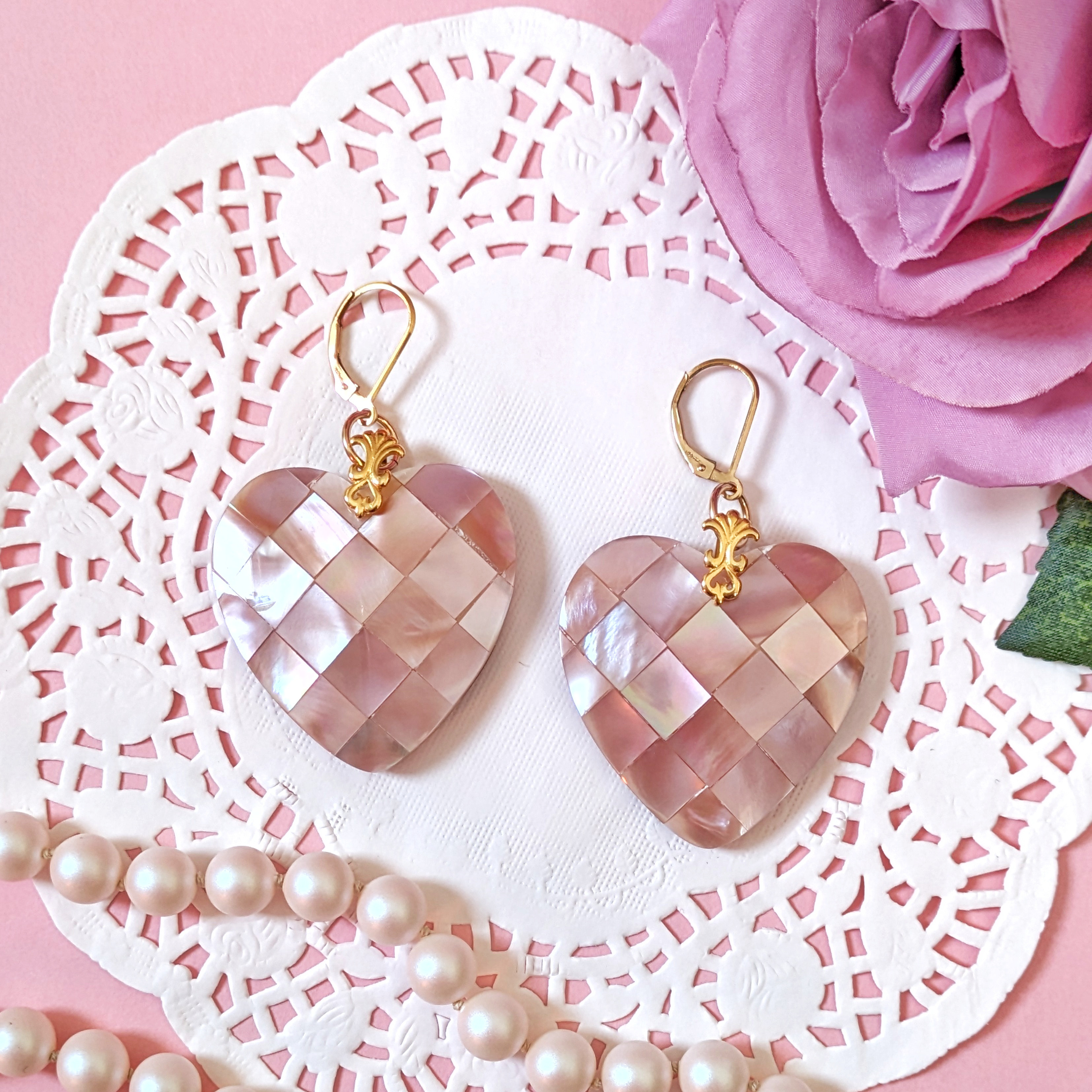 【アフロディーテの気紛れ　ピアス】 14KGF　Silver925　ハート　モザイクシェル　ピンク　大ぶり　個性的