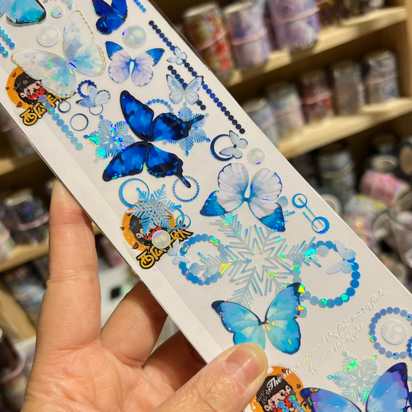 海外PETテープ 切り売り 雪の中の蝶 青い蝶 海外マステ コラージュ 貝殻光マスキングテープ 装飾系シール ステッカー 1枚目の画像