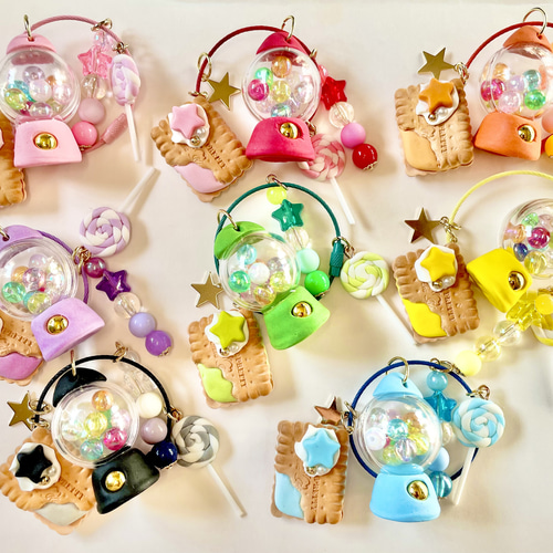 ガムボールマシーン風 キーホルダー ☆ピンク色 ☆紫色