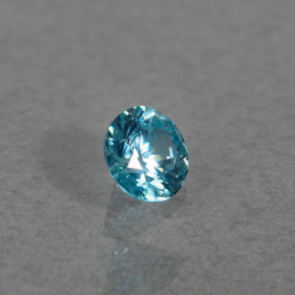 12月の誕生石 人気の青　ブルージルコン 0.77ct bf-2928 3枚目の画像