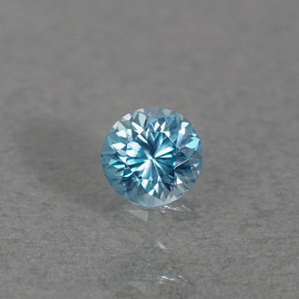 12月の誕生石 人気の青　ブルージルコン 0.77ct bf-2928 1枚目の画像