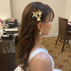 ゴールド　フラワー　ブライダル　ウェディング　結婚式　卒業式　成人式　ヘアアクセサリー　ヘアピン 5枚目の画像