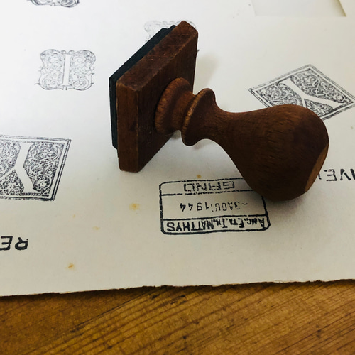 【イギリス　ハンドメイド】ヴィンテージスタンプ ビンテージレタリングスタンプ 「Y」 はんこ・スタンプ FIG 通販