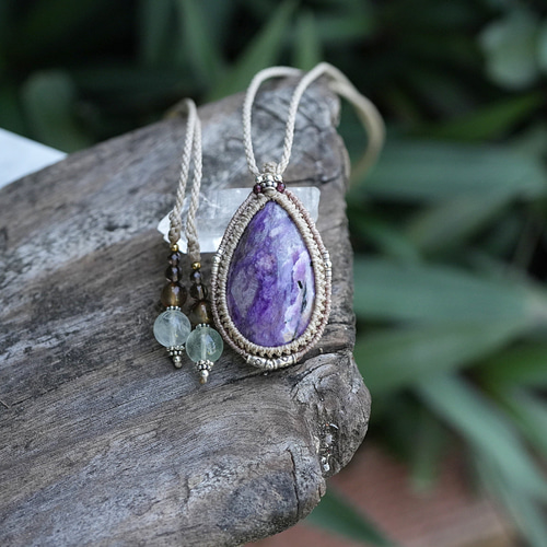 芸術大粒☆チャロアイト マクラメペンダント1454 ネックレス