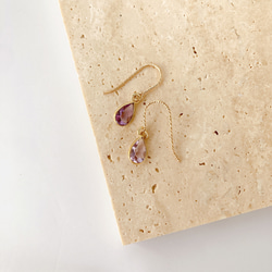 【2月の誕生石】しずく型アメジストのピアス/イヤリング　天然石 14kgf 紫 ラベンダー 紫陽花 プレゼント ギフト 4枚目の画像