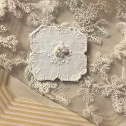 ミナペルホネン　☆ アネモネ　花　& ちょうちょ　ブローチ　♪ 北欧 mina perhonen sound drop -choucho- ブローチ - ミナペルホネン