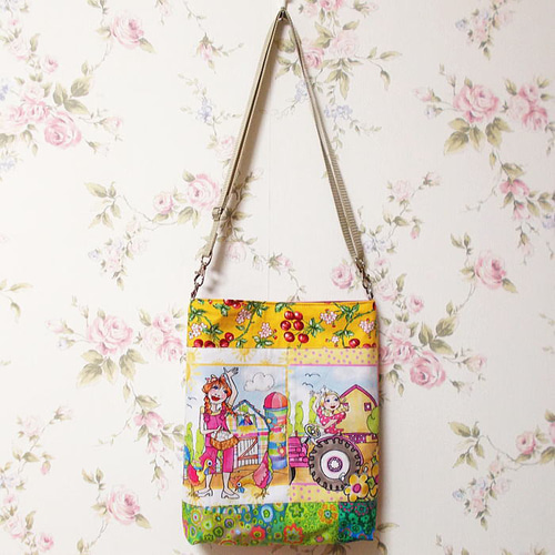 サコッシュ ロラライハリス 牧場ガール 鶏 豚ちゃん パッチワーク