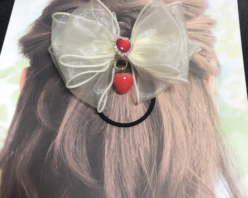 オーガンジーリボン ヘアゴム いちごのハート リボン ヘアゴム ヘアアクセサリー オーガンジー オフホワイト 赤い