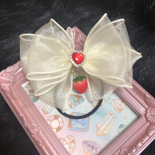 オーガンジーリボン ヘアゴム いちごのハート オーガンジーリボン ヘアゴム いちごのハート