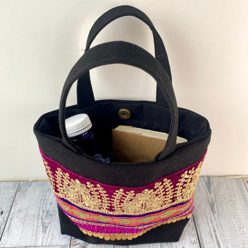 インド刺繍リボン フォーマルな金の刺繍とスパンコールのトート