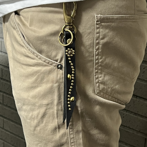 栃木レザー キーホルダー キーリング ストラップ スタッズ 日本