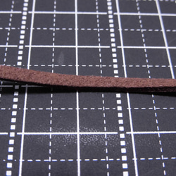 麂皮串巧克力90cm寬2.6mm厚1.5mm 797 第4張的照片