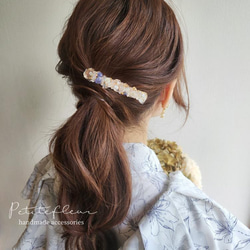 礦物髮夾，花、珍珠、金色，可愛、時尚、女性化，生日或特殊場合的完美禮物 第2張的照片