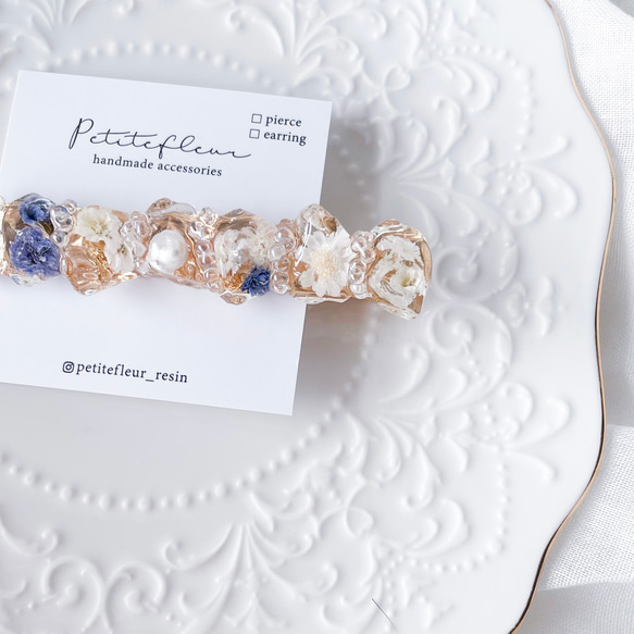 礦物髮夾，花、珍珠、金色，可愛、時尚、女性化，生日或特殊場合的完美禮物 第5張的照片