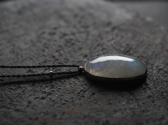 white labradorite brass necklace (daikan) 11枚目の画像