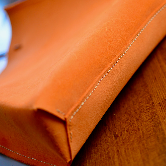 A4が入る紙袋風ショッピングトートバッグ　鮮やかなオレンジの本革イタリアンレザー　床革　サイズ変更可能 7枚目の画像