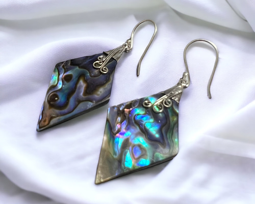 88d4d826c3cf20806b4a757758275d