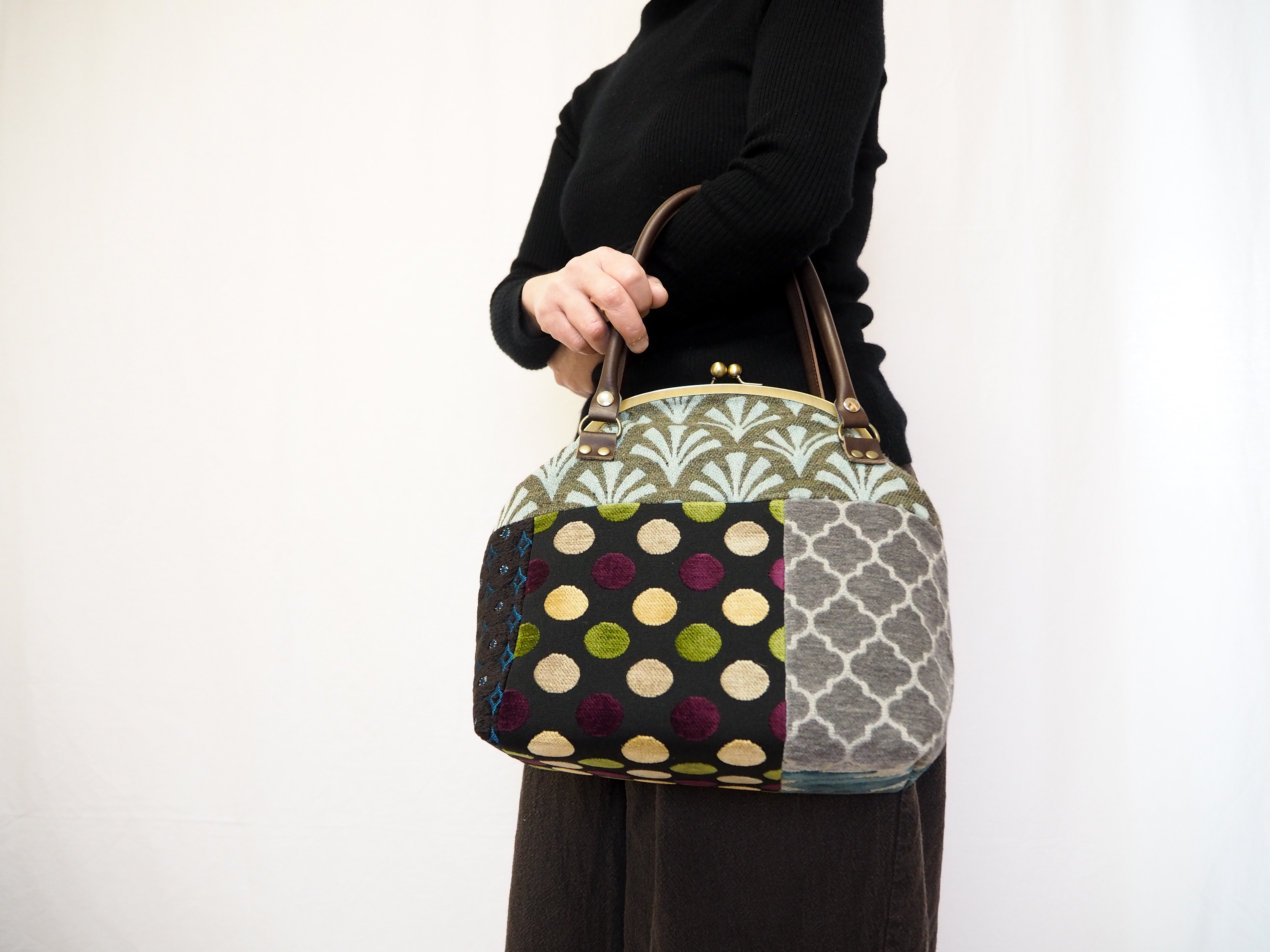 モザイクジャガード≪ブルー&グレー≫　がまぐちバッグ