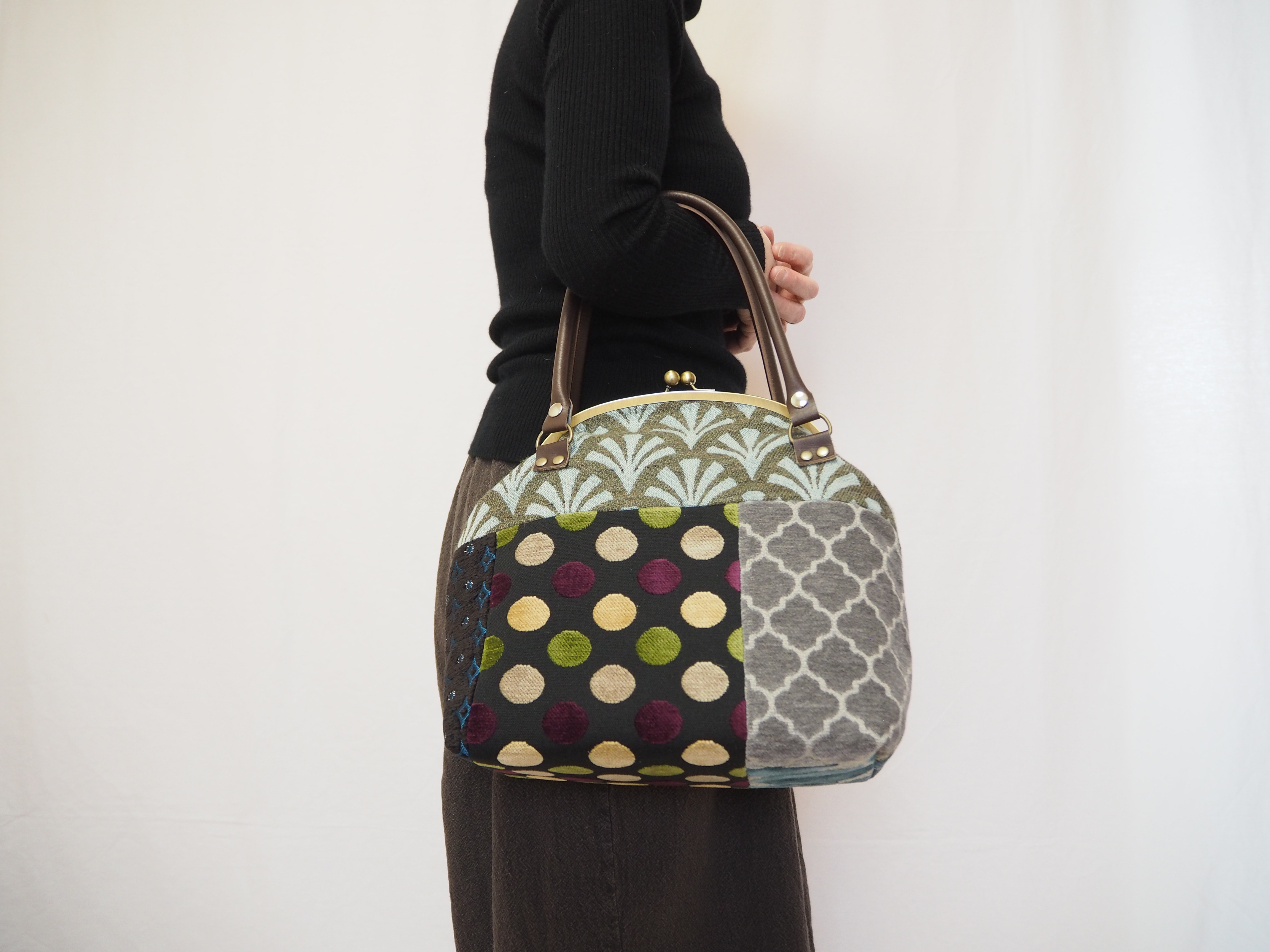 モザイクジャガード≪ブルー&グレー≫　がまぐちバッグ