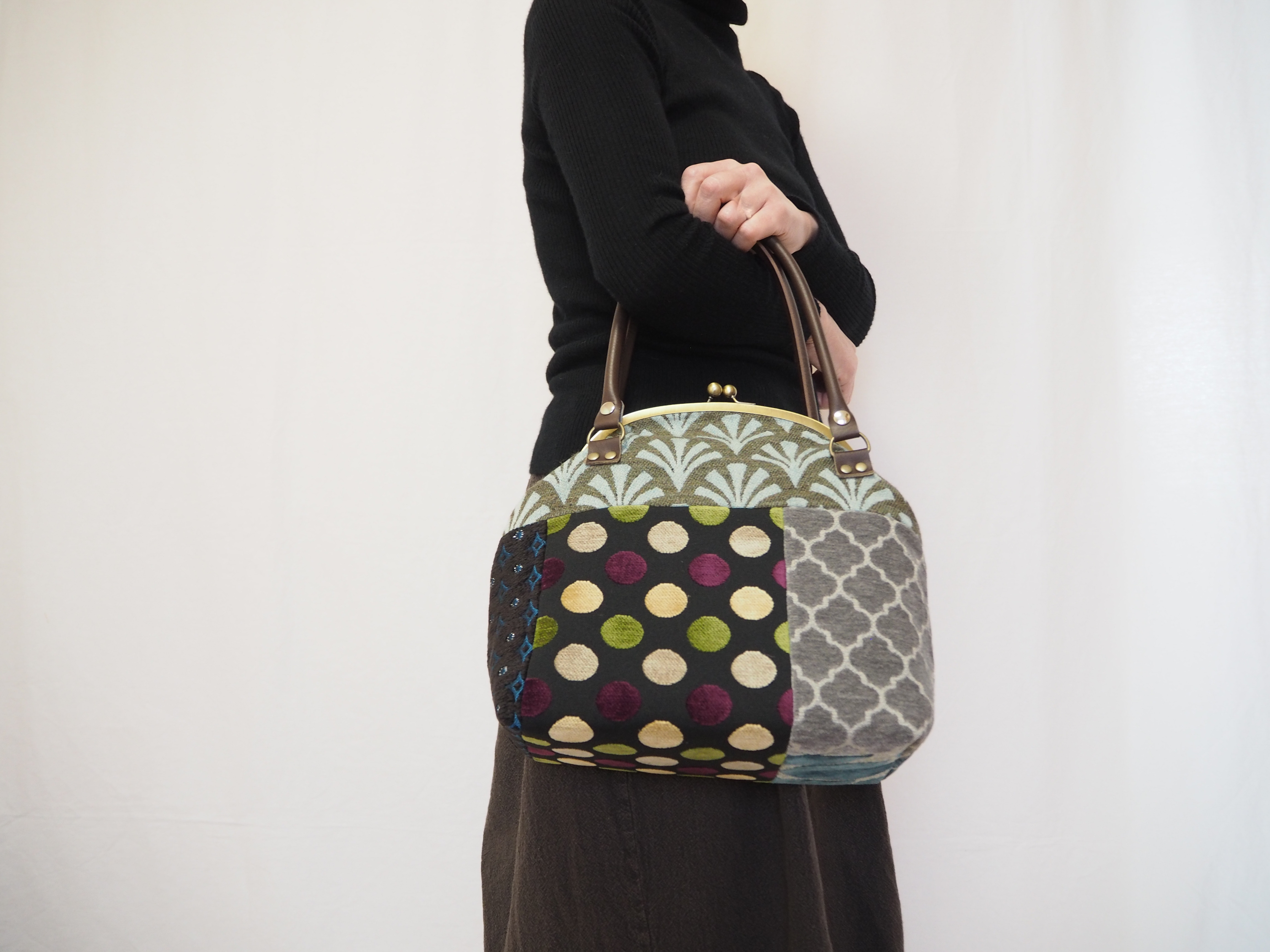 モザイクジャガード≪ブルー&グレー≫　がまぐちバッグ