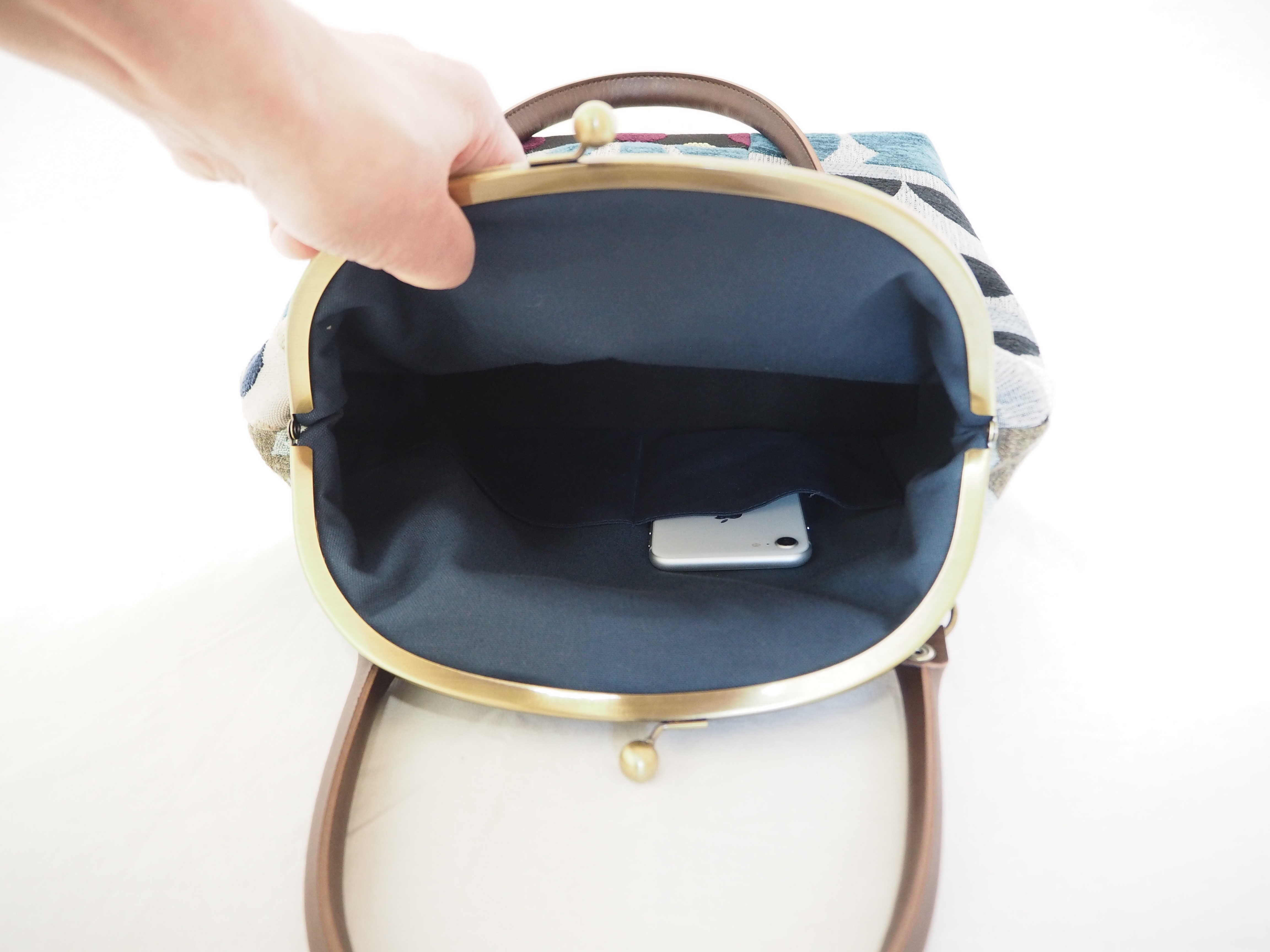 モザイクジャガード≪ブルー&グレー≫　がまぐちバッグ