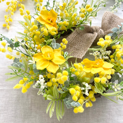 spring wreathe 〜春の光ミモザと水仙のふんわりナチュラルリース〜 4枚目の画像
