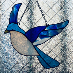 ステンドグラスの青い鳥のサンキャッチャー　 2枚目の画像